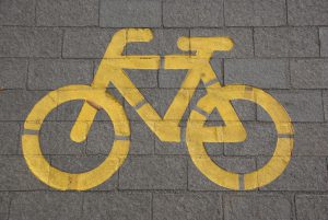 Op de fiets naar school – 5 tips om veilig op weg te gaan