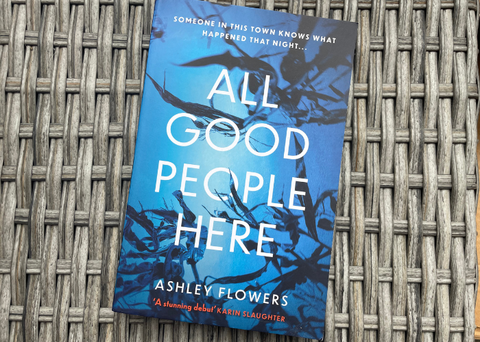 Dit boek las ik in 2022: All Good People Here van Ashley Flowers