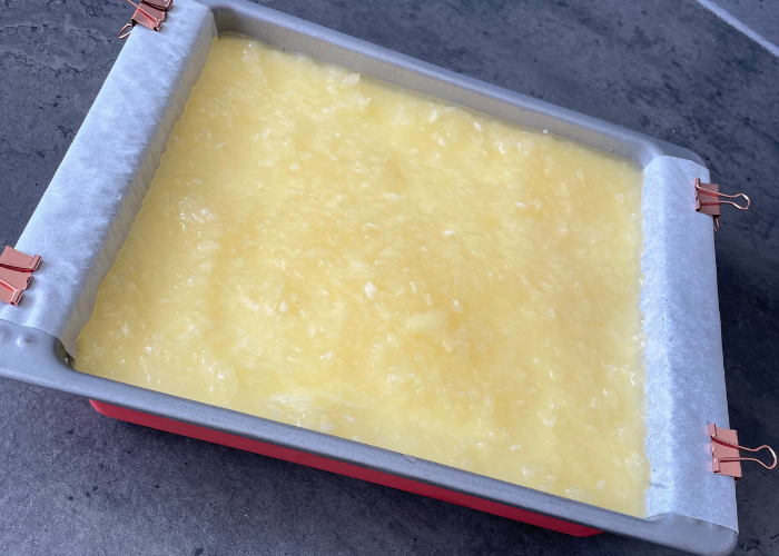 Ananaslaag op de no bake cheesecake