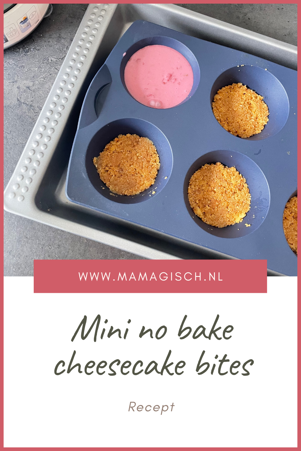 Pinterest afbeelding voor Mini cheesecake bites met rood fruit.