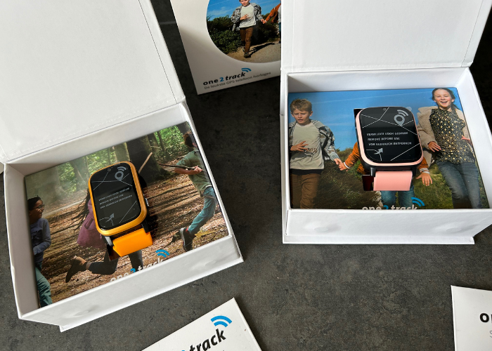 Buitenspelen met een One2Track GPS horloge voor kinderen