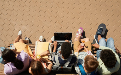 Hoe help je je kind omgaan met sociale druk?