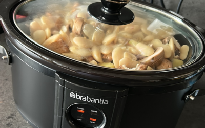 Winterse pompoenstoof uit de slowcooker