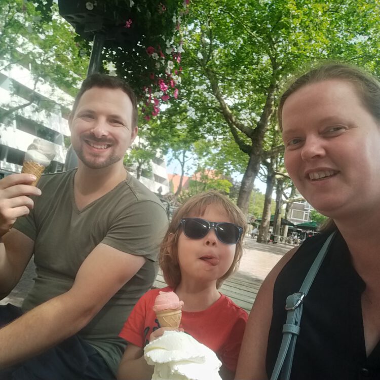 Desiré met man en zoon.