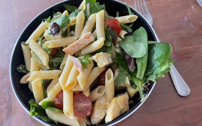Recept: Pastasalade kip en honingmosterd dressing