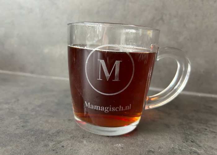 unieke gegraveerde theeglazen met eigen ontwerp bij Origineel Kadootje.