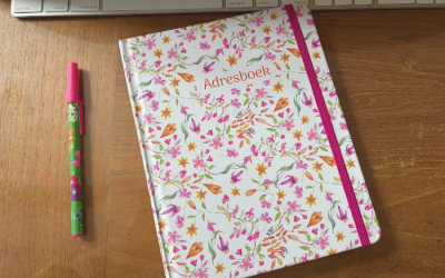 Waarom een fysiek adressenboek toch wel erg handig is